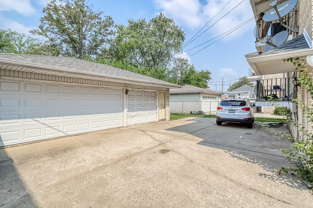 $639,900 | 7912 Nordica Avenue, Burbank, IL 60459