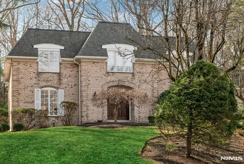 $1,450,000 | 14 Adams Drive, Cresskill, NJ 07626