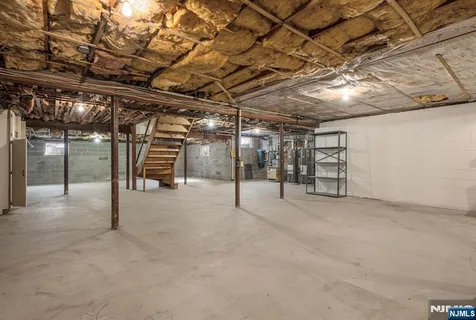 $1,450,000 | 14 Adams Drive, Cresskill, NJ 07626