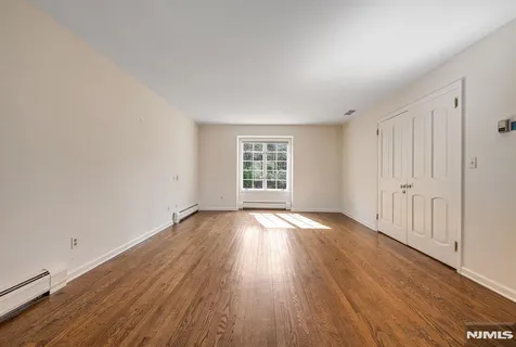 $1,450,000 | 14 Adams Drive, Cresskill, NJ 07626