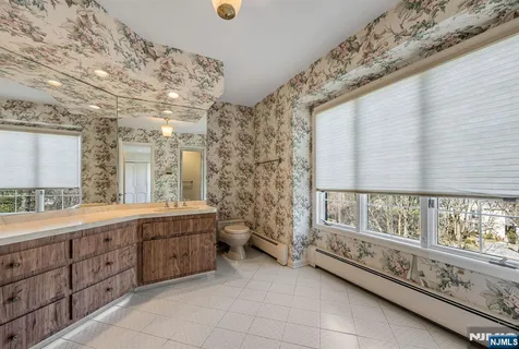 $1,450,000 | 14 Adams Drive, Cresskill, NJ 07626