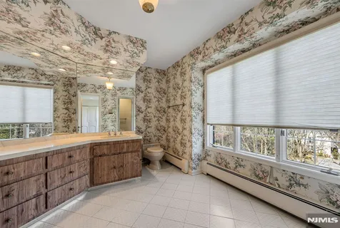 $1,450,000 | 14 Adams Drive, Cresskill, NJ 07626