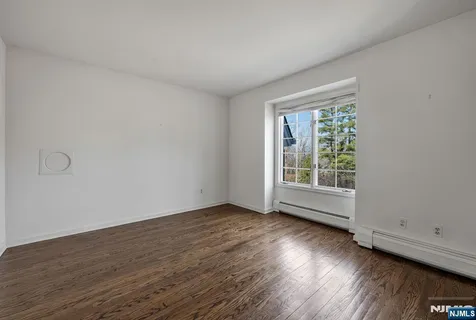 $1,450,000 | 14 Adams Drive, Cresskill, NJ 07626