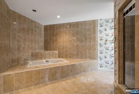 $1,450,000 | 14 Adams Drive, Cresskill, NJ 07626