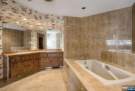 $1,450,000 | 14 Adams Drive, Cresskill, NJ 07626