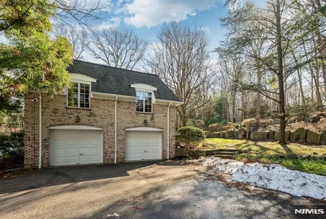 $1,450,000 | 14 Adams Drive, Cresskill, NJ 07626