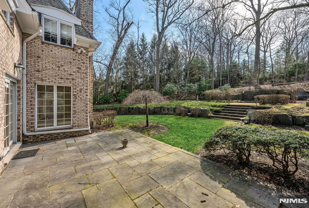 14 Adams Drive Cresskill, NJ 07626 - Photo 26 of 34