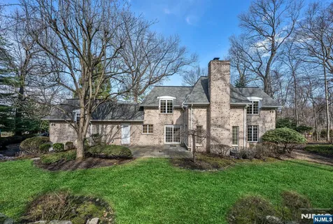 $1,450,000 | 14 Adams Drive, Cresskill, NJ 07626