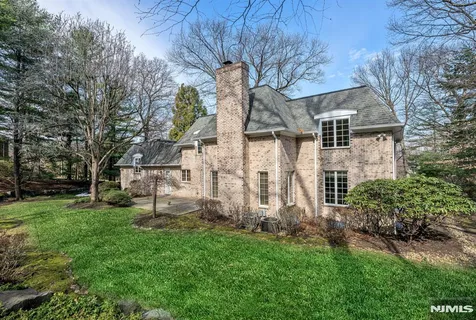 $1,450,000 | 14 Adams Drive, Cresskill, NJ 07626