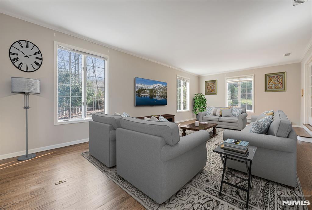 14 Adams Drive Cresskill, NJ 07626 - Photo 4 of 34