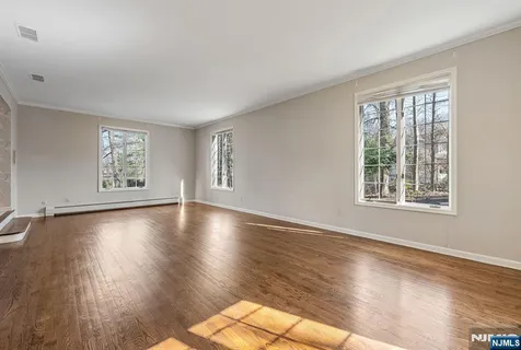 $1,450,000 | 14 Adams Drive, Cresskill, NJ 07626