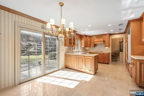 $1,450,000 | 14 Adams Drive, Cresskill, NJ 07626