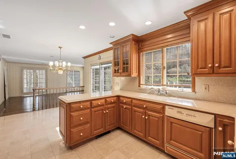 $1,450,000 | 14 Adams Drive, Cresskill, NJ 07626