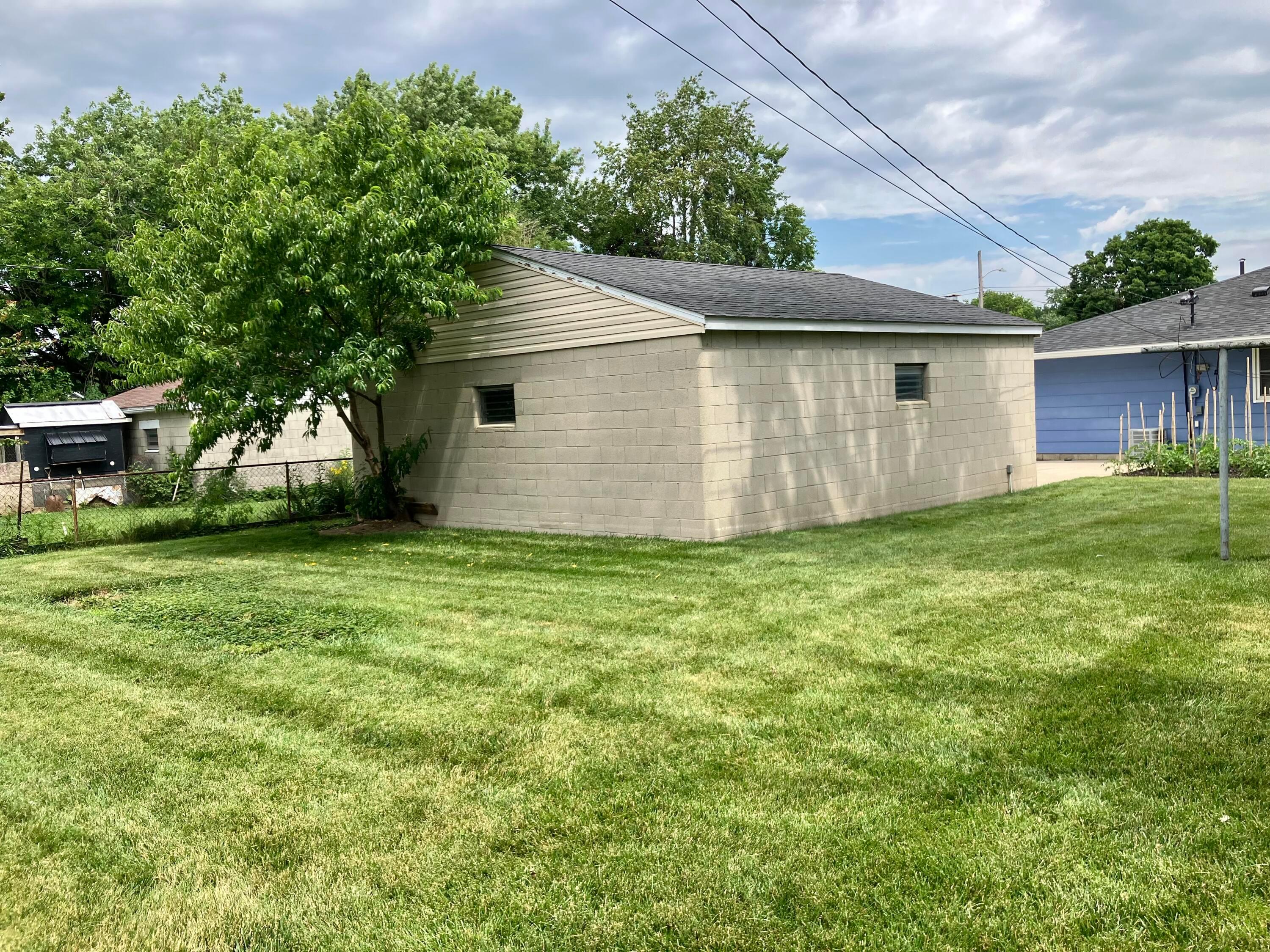 125 Schryver Road Columbus, OH 43207 - Photo 24 of 26 IMG_3624