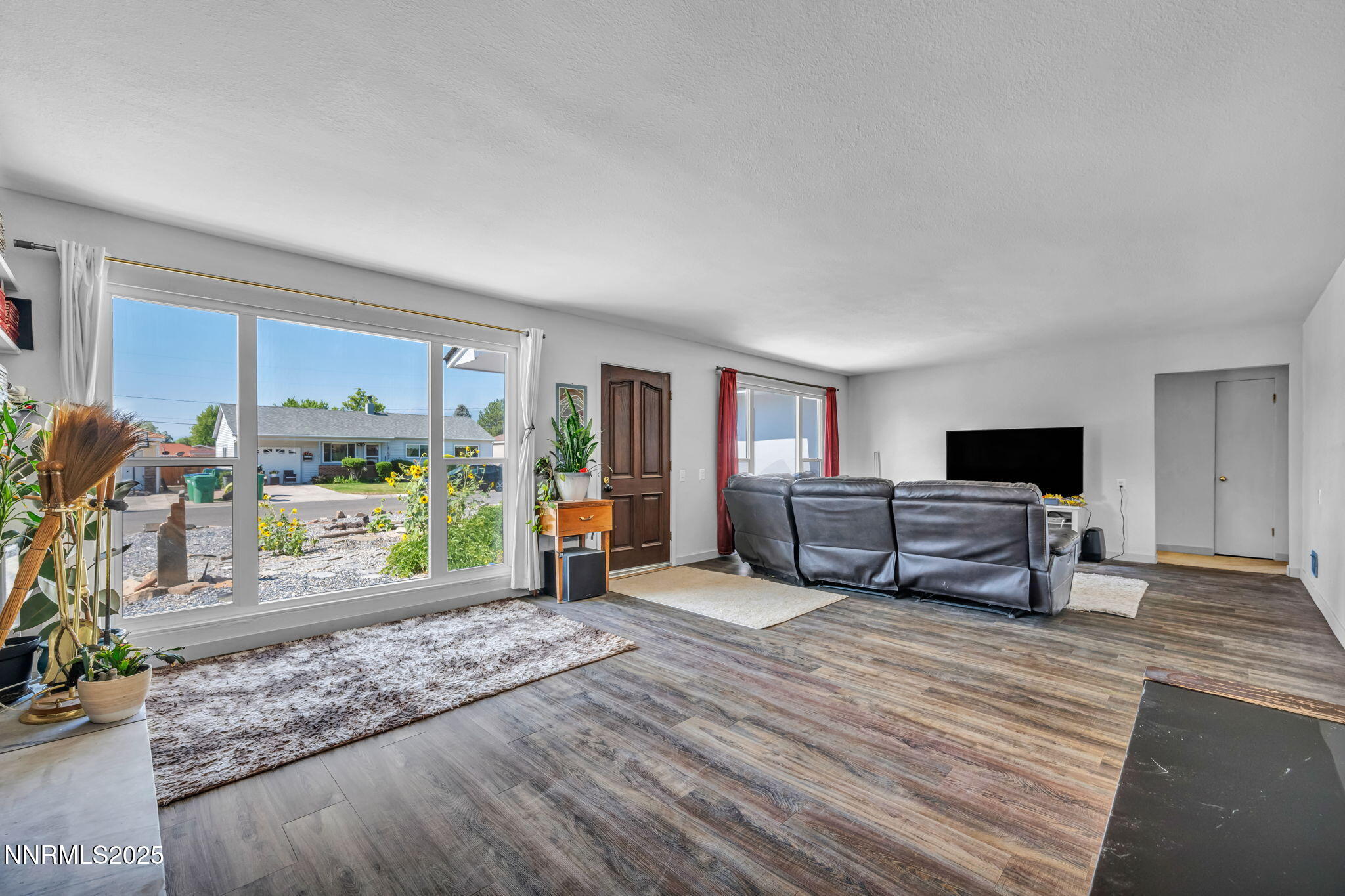 29-web-or-mls-1145-curti-dr