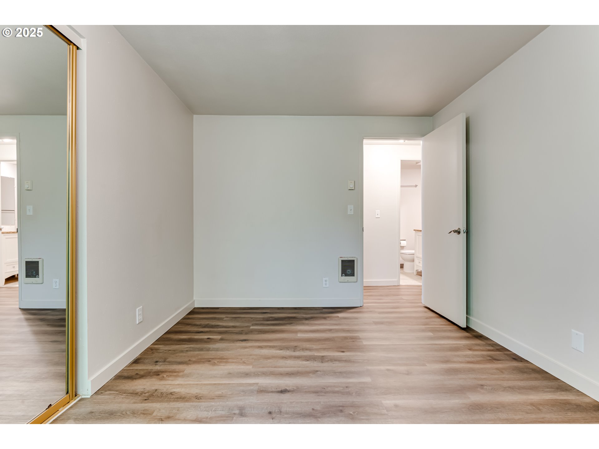 418 Stonewood Drive Eugene, OR 97405 - Photo 15 of 36 a view of an empty room