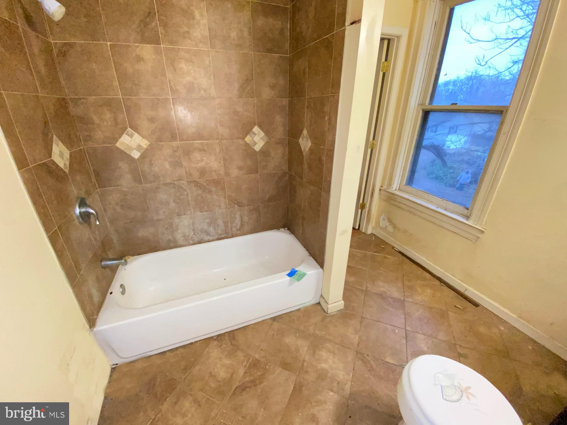 4607 Ritchie Highway Brooklyn, MD 21225 - Photo 13 of 15 Interior
