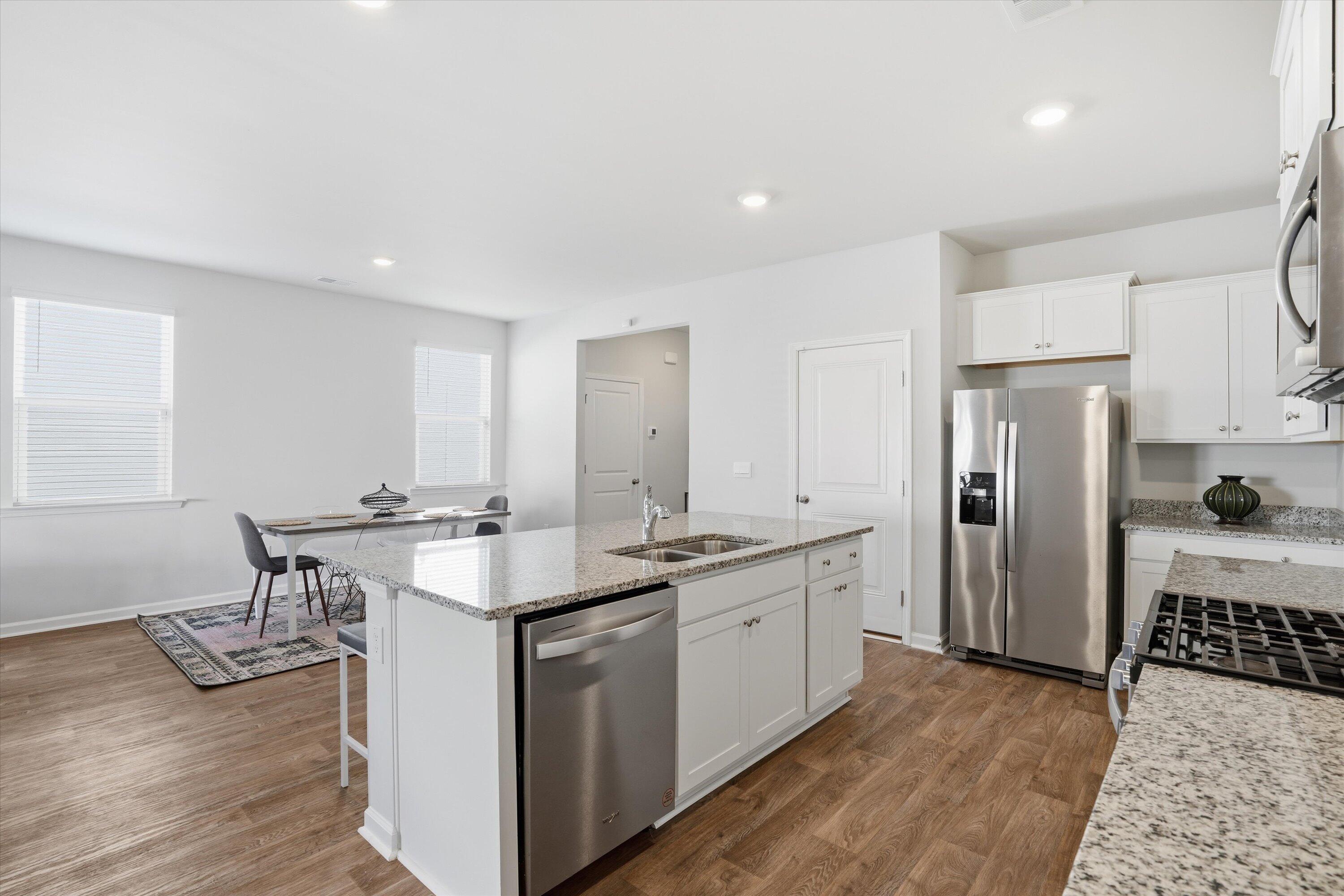 123 Horizon Rdg Drive Summerville, SC 29486 - Photo 24 of 48 Kitchen