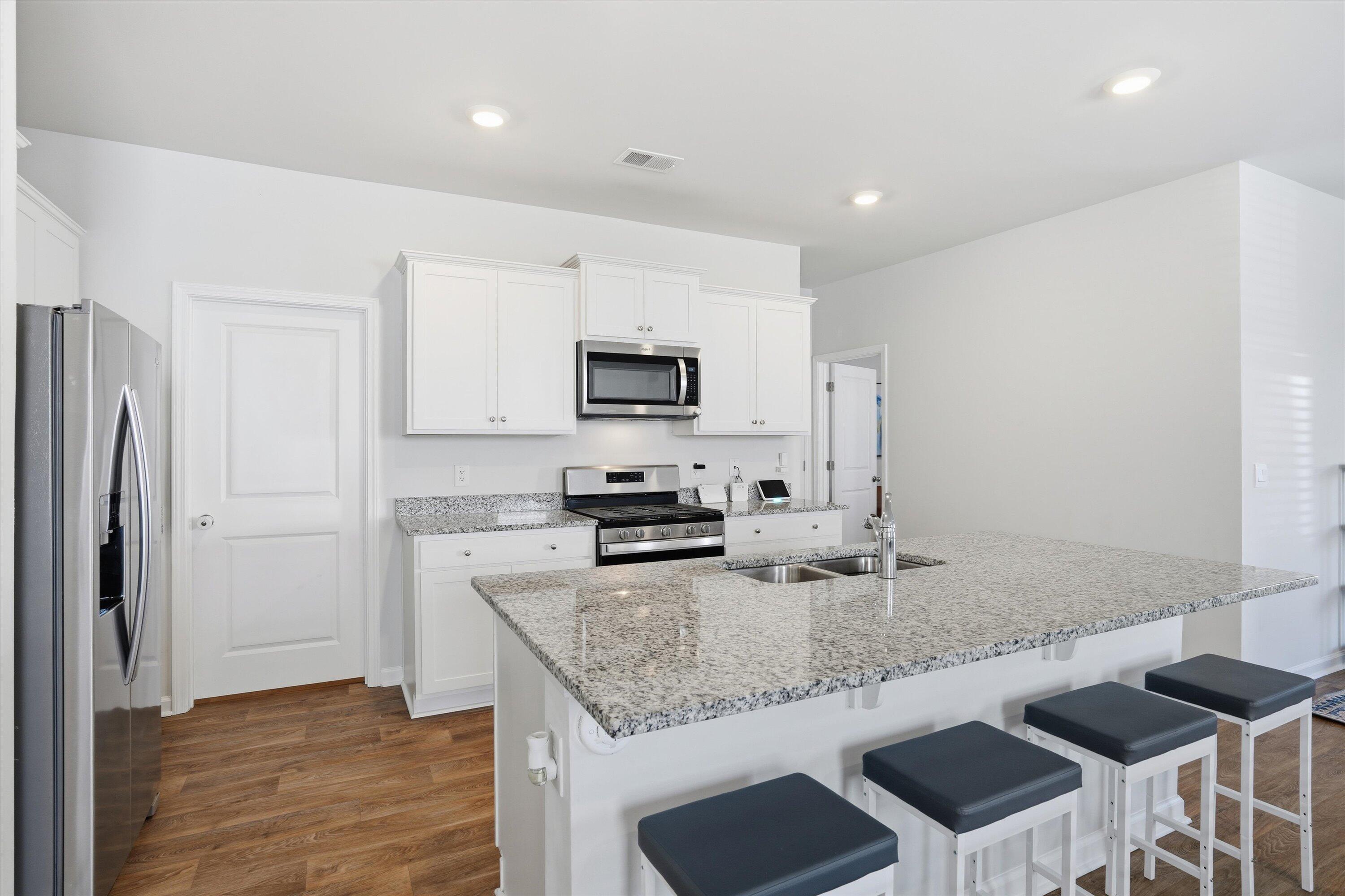123 Horizon Rdg Drive Summerville, SC 29486 - Photo 5 of 48 Kitchen