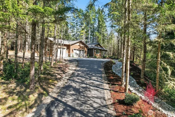 $1,190,000 | 502 Lake Of The Hills Loop, Sequim, WA 98382