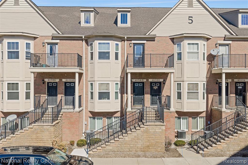 41582 Hamlet Lane, Unit 68 Novi, MI 48375 - Photo 2 of 26