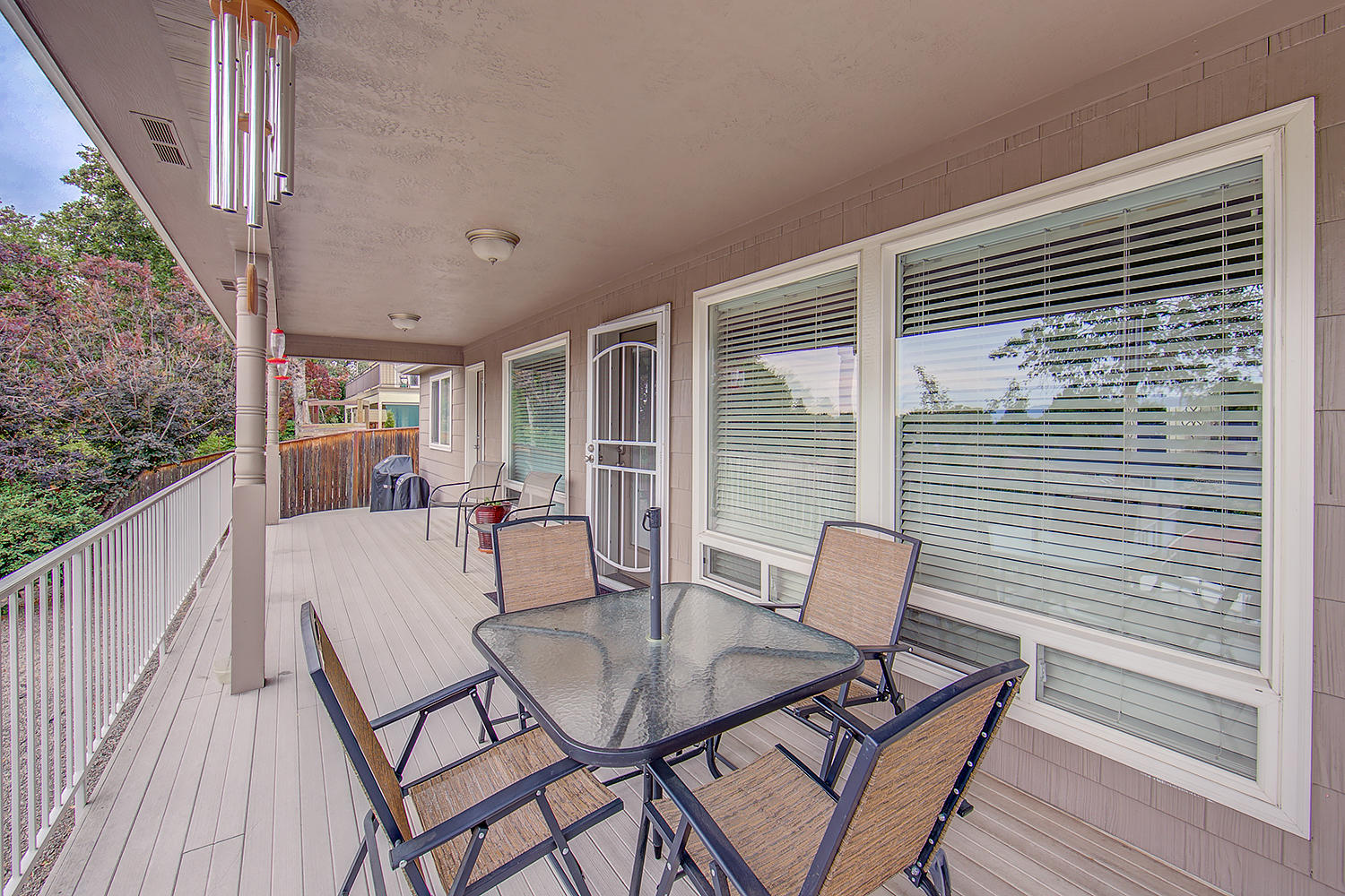 509 Ridgeway Avenue Central Point, OR 97502 - Photo 31 of 32 Rear Deck