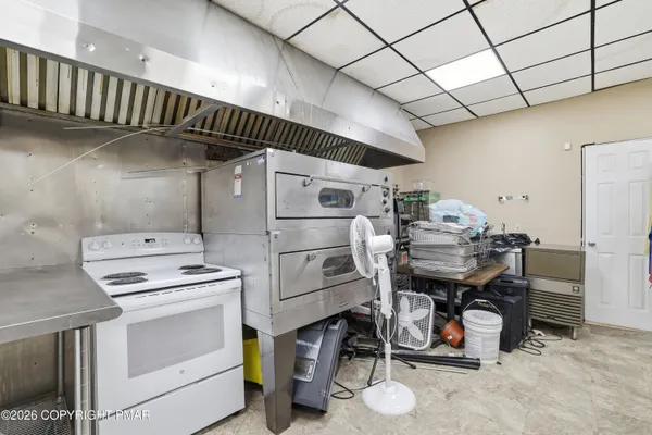 a view of a storage & utility room