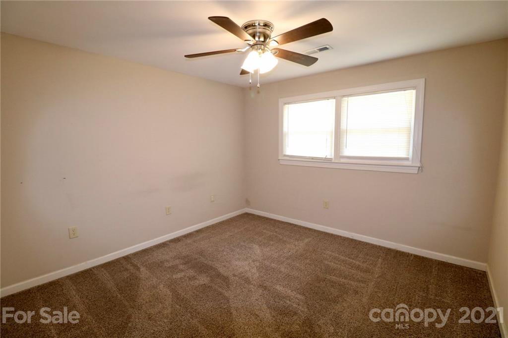 805 Park Road Dallas, NC 28034 - Photo 6 of 11 Gallery Image 6