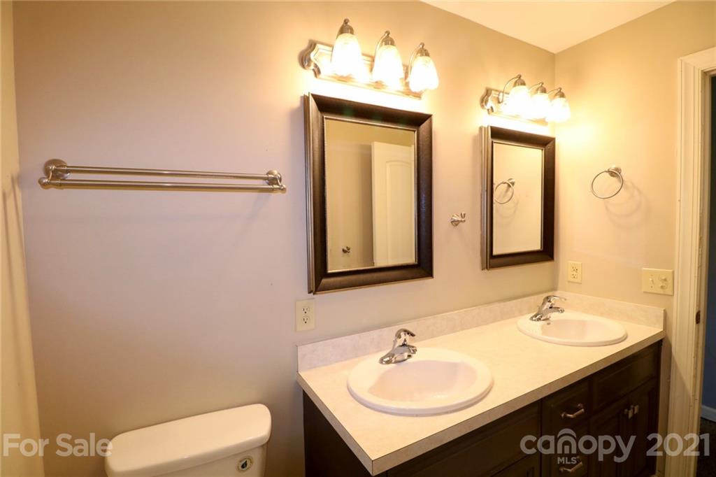 805 Park Road Dallas, NC 28034 - Photo 7 of 11 Gallery Image 7