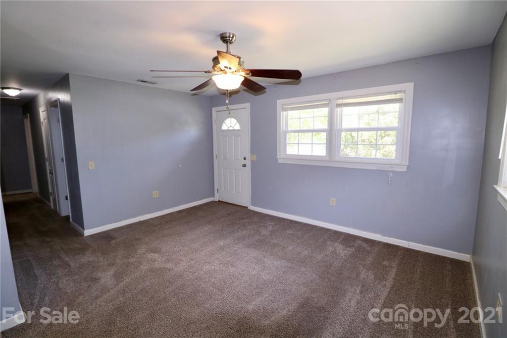 805 Park Road Dallas, NC 28034 - Photo 9 of 11 Gallery Image 9