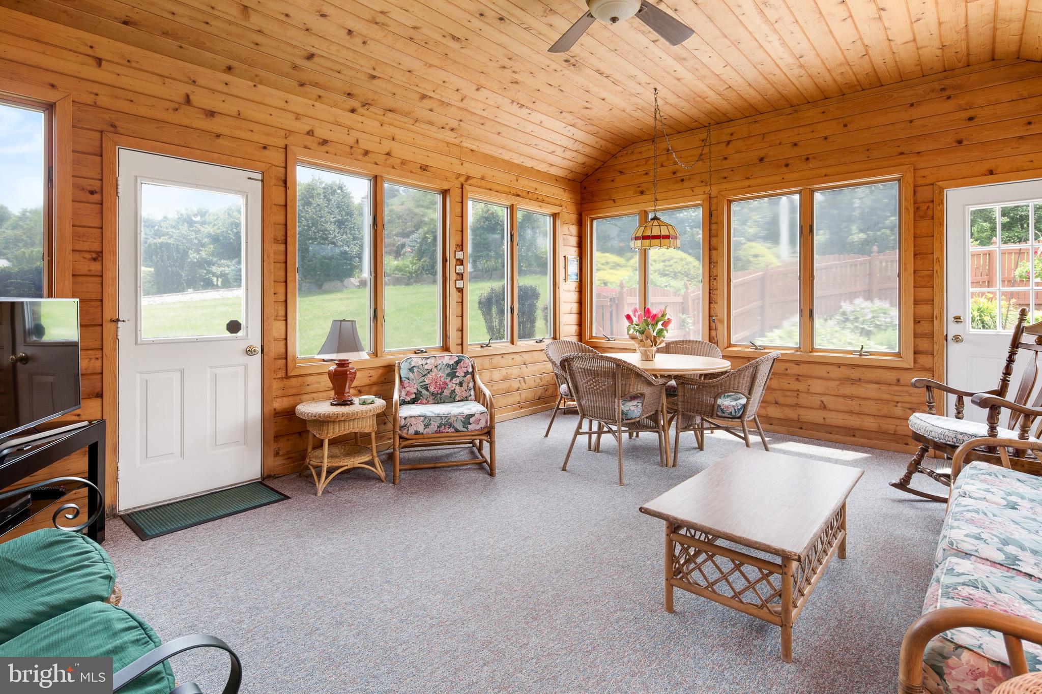 11 Anderson Lane Newark, DE 19711 - Photo 24 of 25 Sunroom
