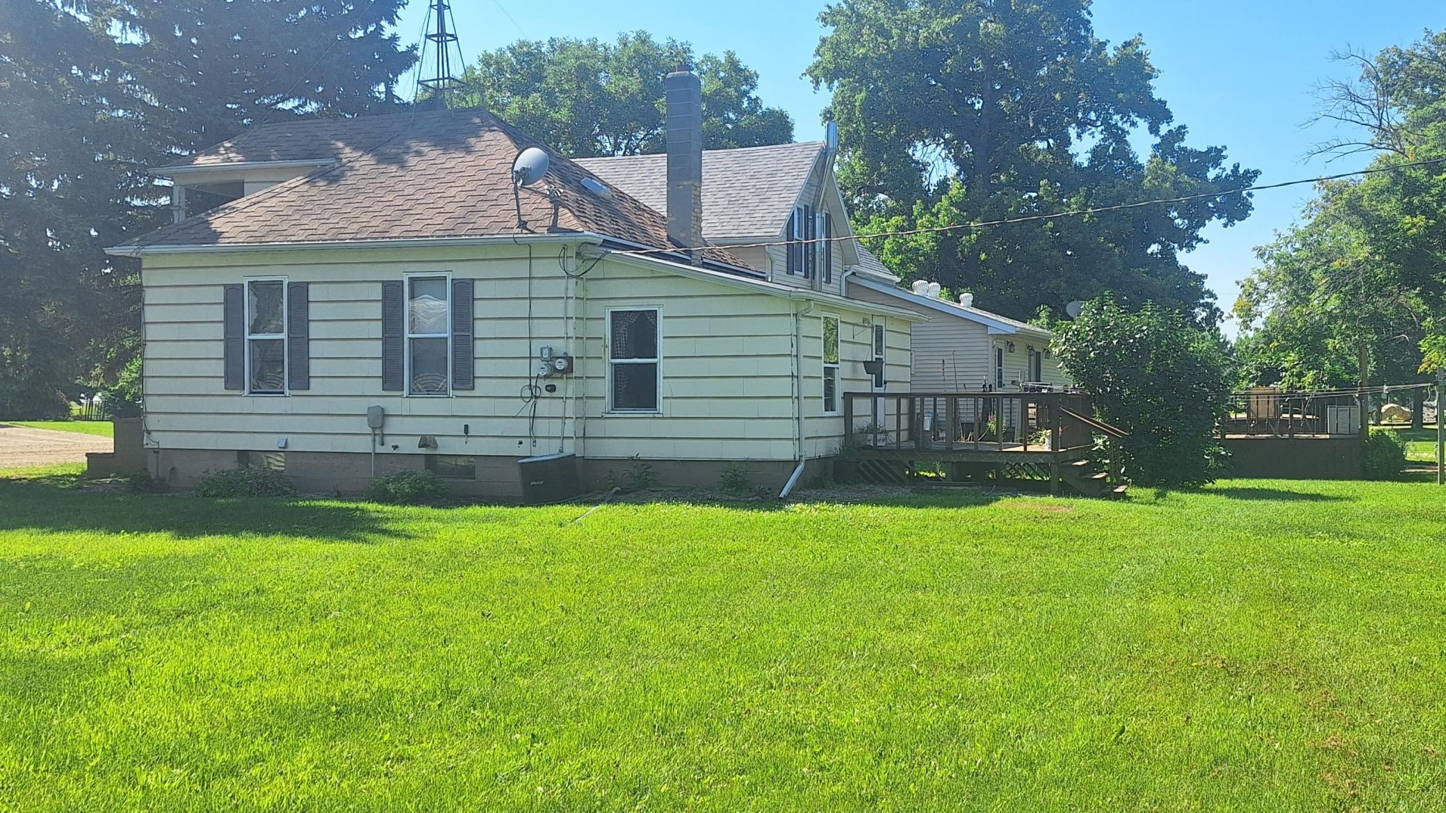 114 Lincoln Street Bathgate, ND 58216 - Photo 1 of 10