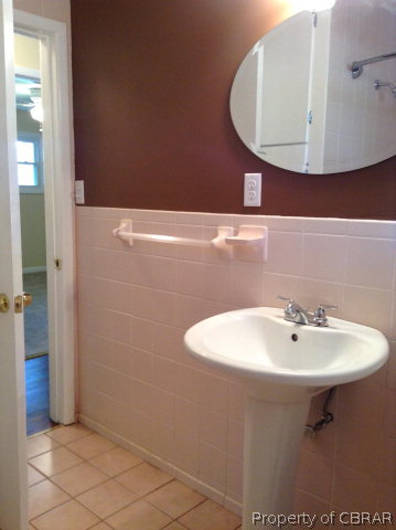 1484 Laurens Road Gloucester Point, VA 23062 - Photo 19 of 36