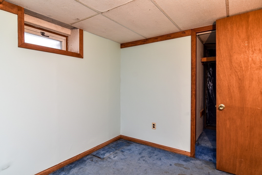 16 Arlington Road Natick, MA 01760 - Photo 18 of 34 a view of a small space