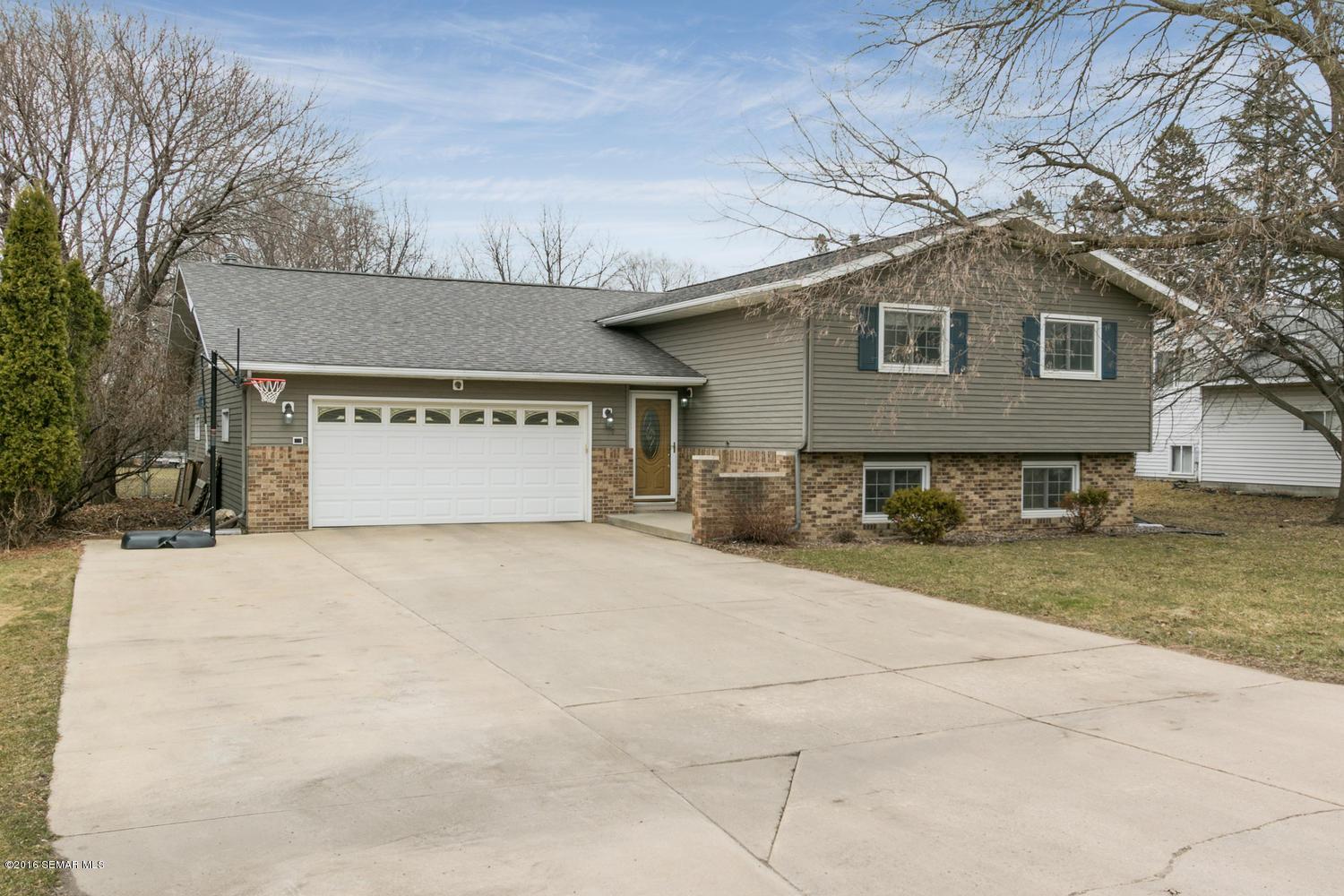 109 22nd Street Southwest Rochester, MN 55902 - Photo 1 of 1