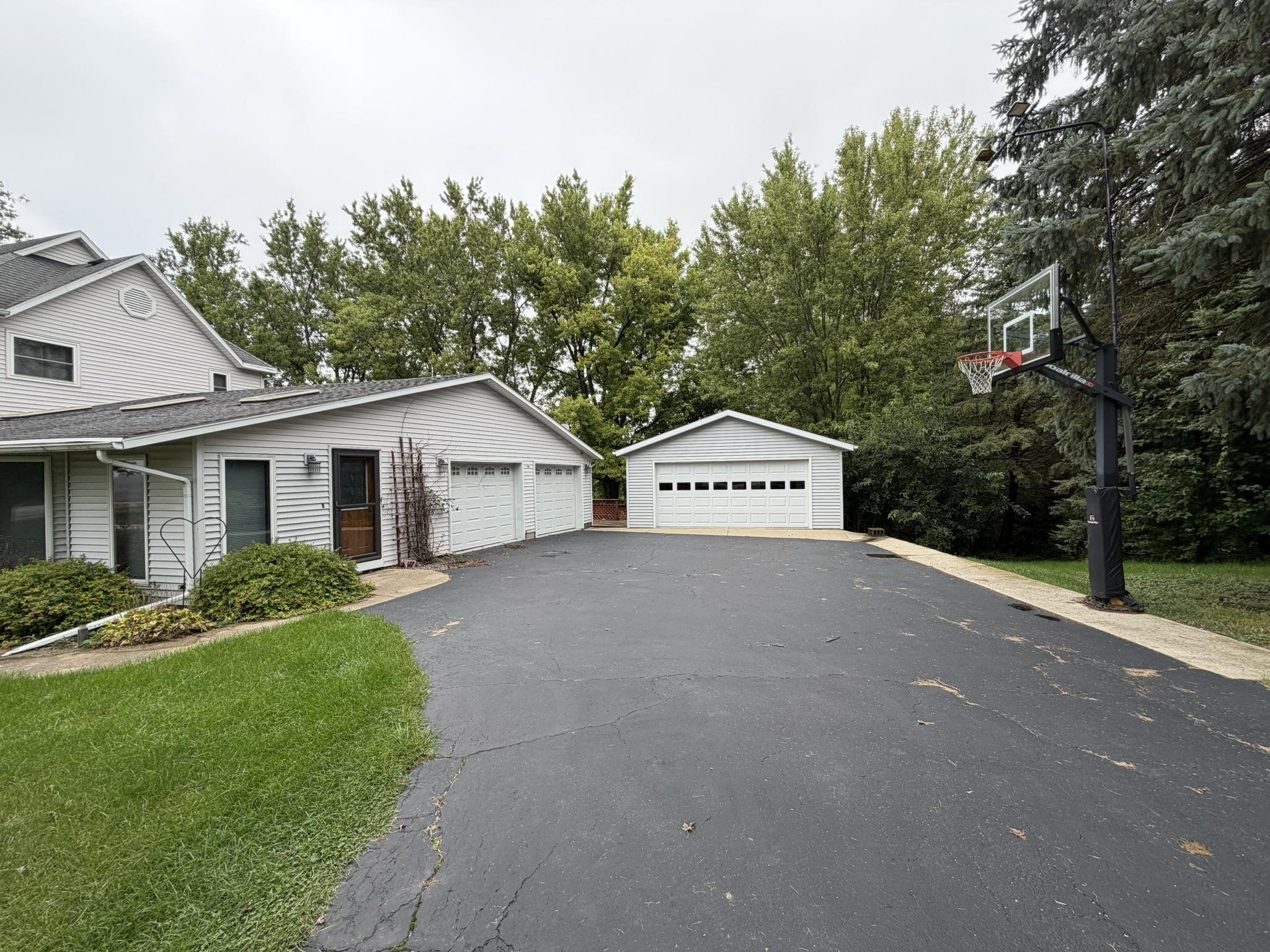 2472 West Red Oak Road Freeport, IL 61032 - Photo 53 of 54 Gallery Image 53
