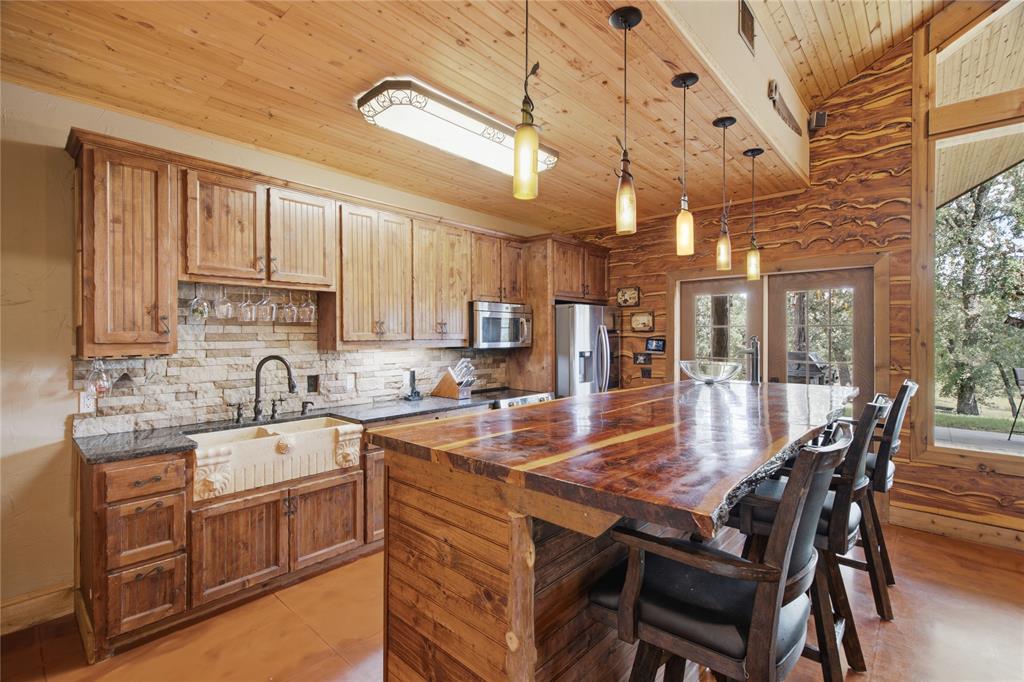 722 3 Skillet Road Springtown, TX 76082 - Photo 16 of 40