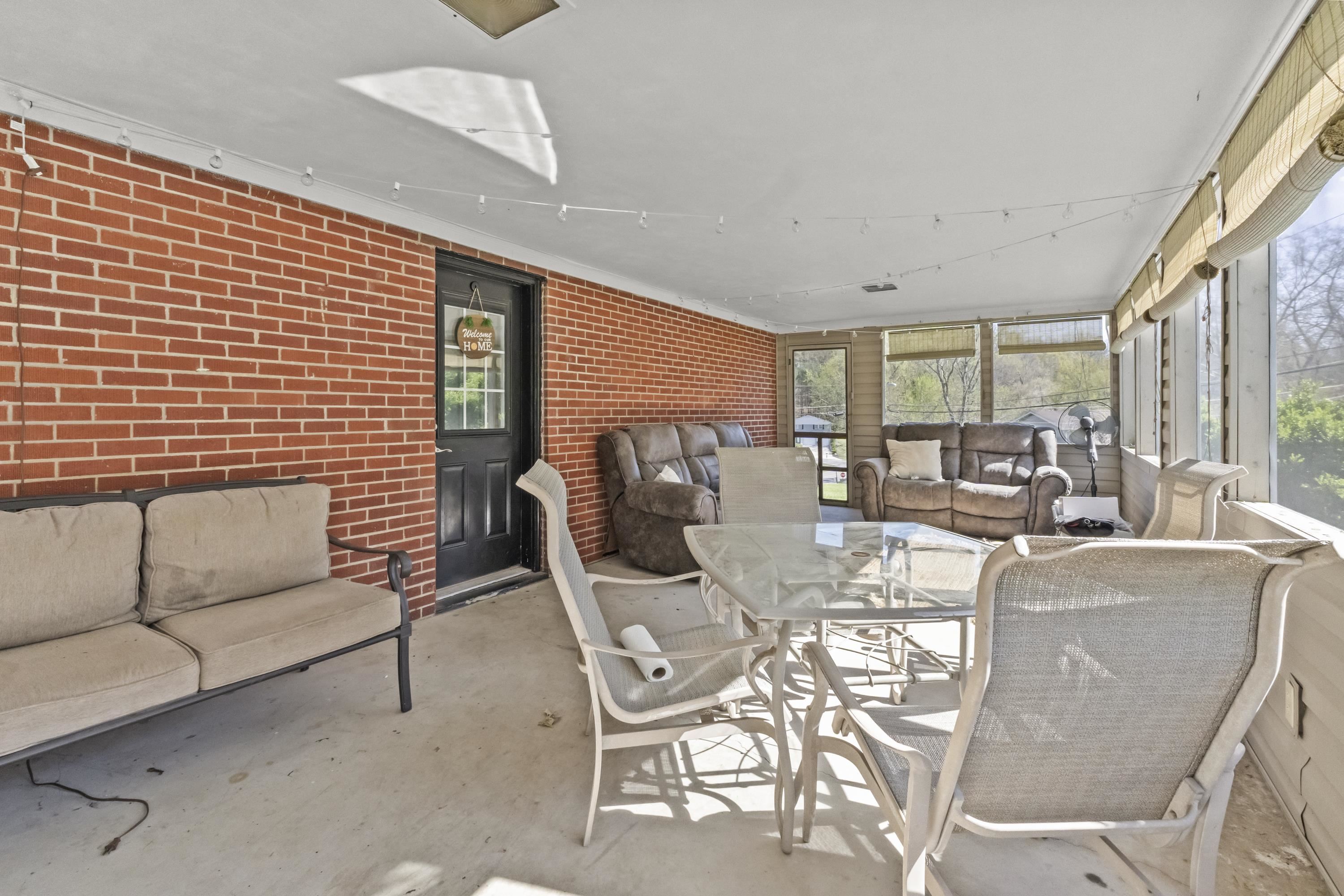 202 Erwin Road Ashland, KY 41101 - Photo 33 of 39