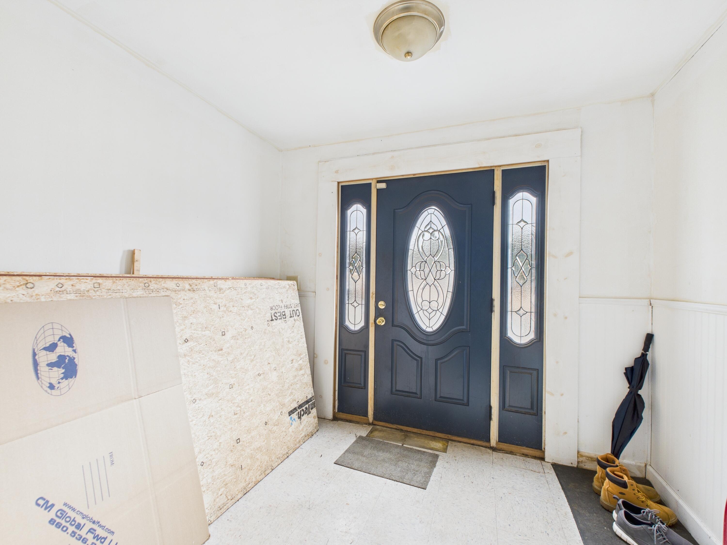 1056 Washburn Road Washburn, ME 04786 - Photo 21 of 30 Entryway