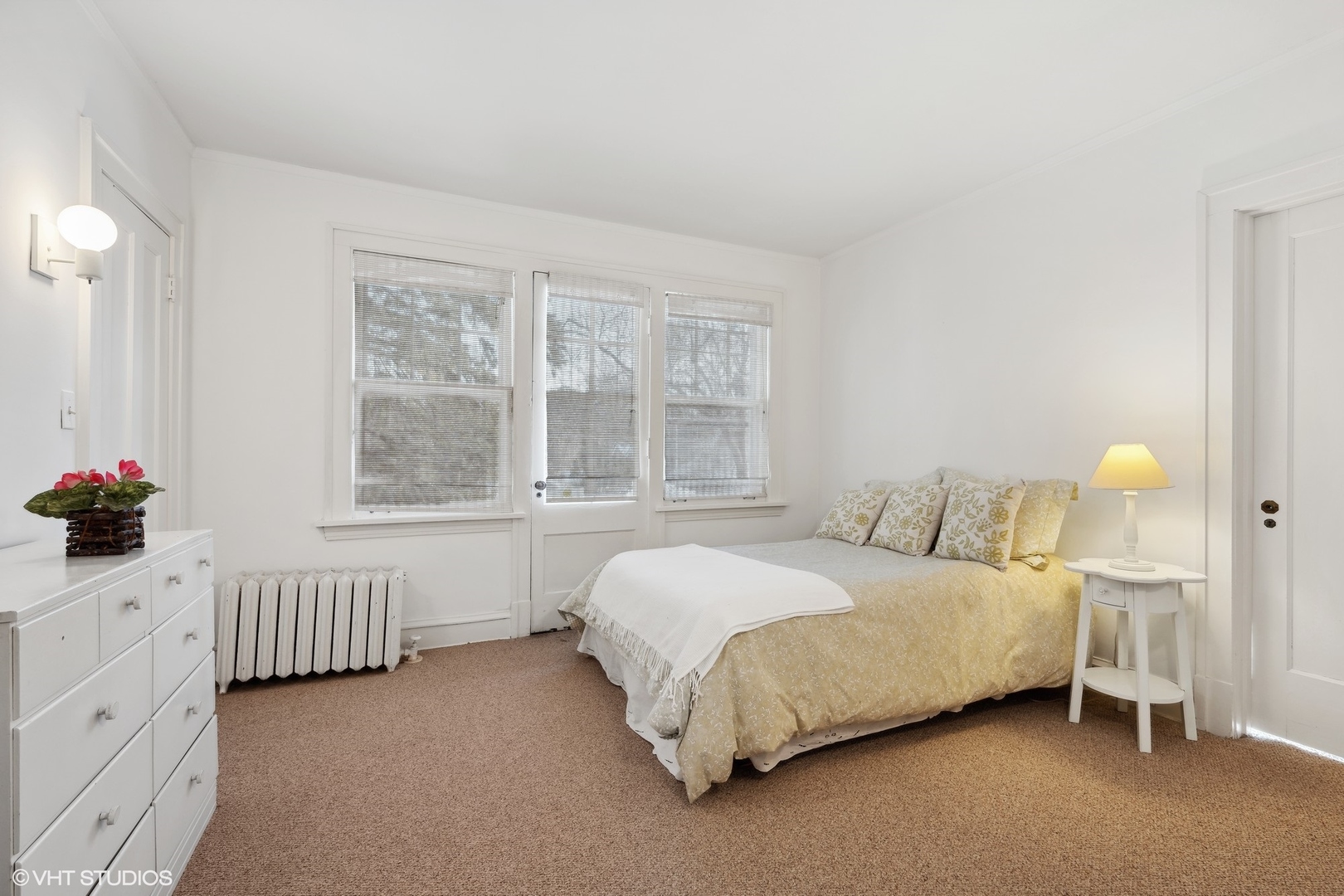 379 Ridge Avenue Winnetka, IL 60093 - Photo 15 of 31 a bedroom with a bed and a window