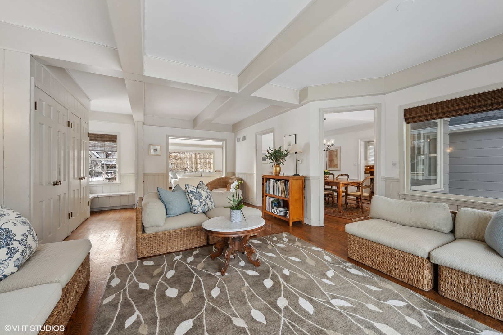 379 Ridge Avenue Winnetka, IL 60093 - Photo 5 of 31 a living room with furniture and wooden floor