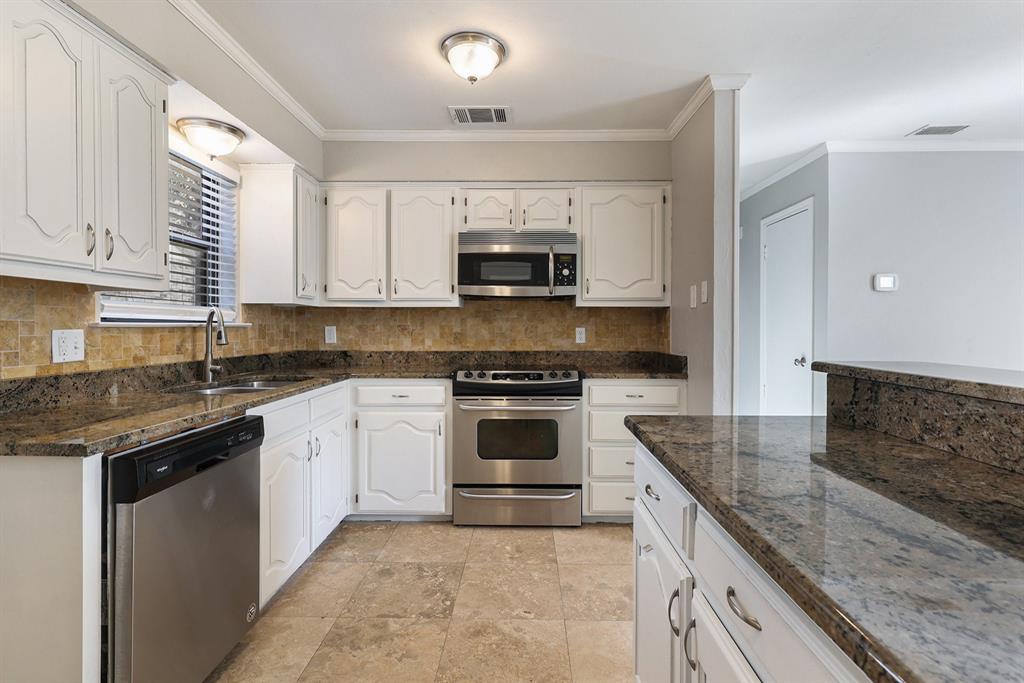 4028 Cedarview Road Dallas, TX 75287 - Photo 7 of 20