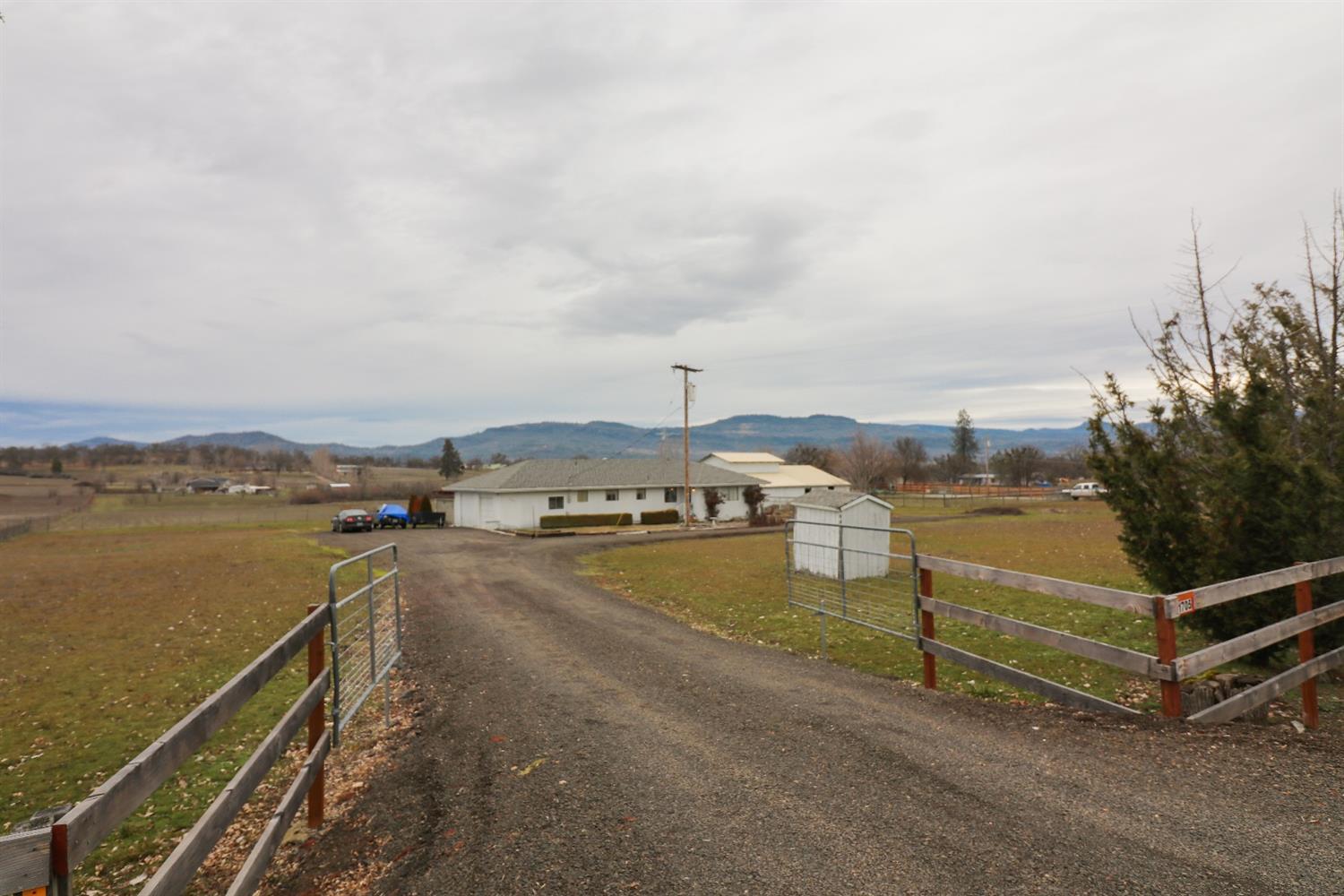 1705 Stevens Road Eagle Point, OR 97524 - Photo 8 of 35 Additional Photo