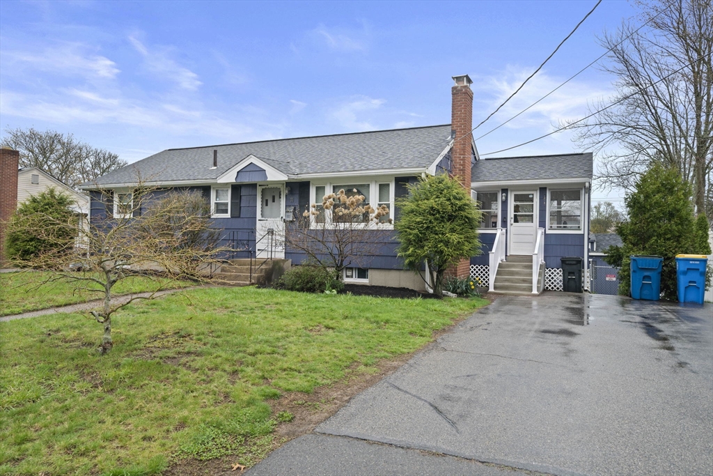 11 McAuliffe Road Randolph, MA 02368 - Photo 2 of 35