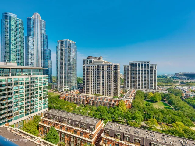 $499,000 | 100 East 14th Street, Unit 1502, Chicago, IL 60605