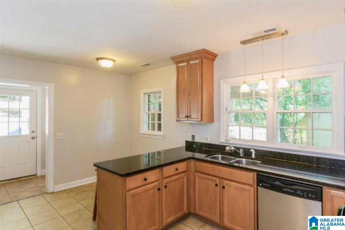 1824 Saulter Road Birmingham, AL 35209 - Photo 10 of 24
