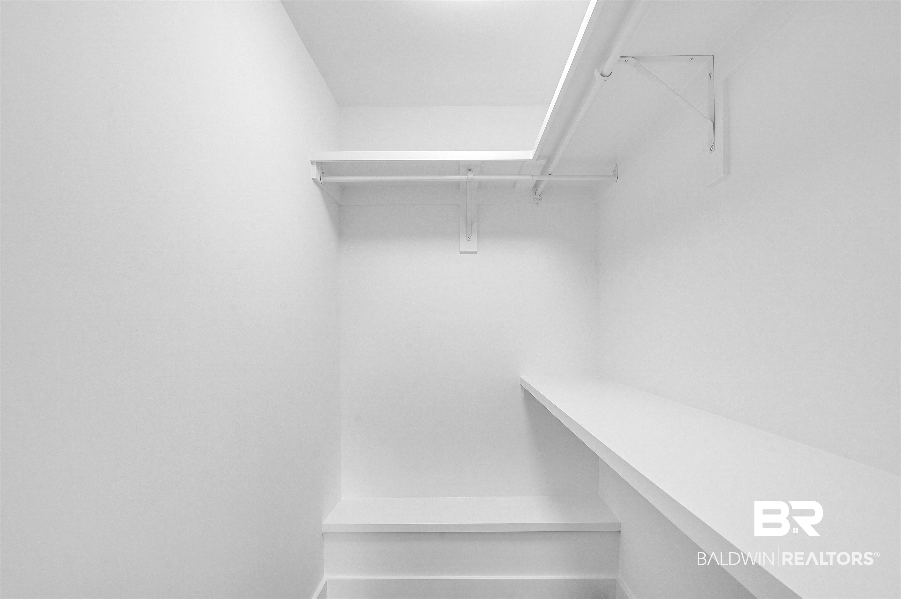 22045 8th Street Silverhill, AL 36576 - Photo 25 of 39 View of spacious closet