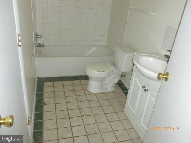 9103 Dangerfield Road Clinton, MD 20735 - Photo 8 of 14 Bath