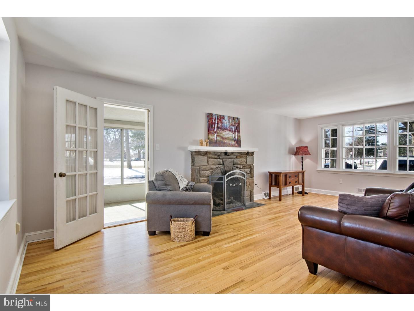 400 Tasker Street Ridley Park, PA 19078 - Photo 4 of 23 Living Room