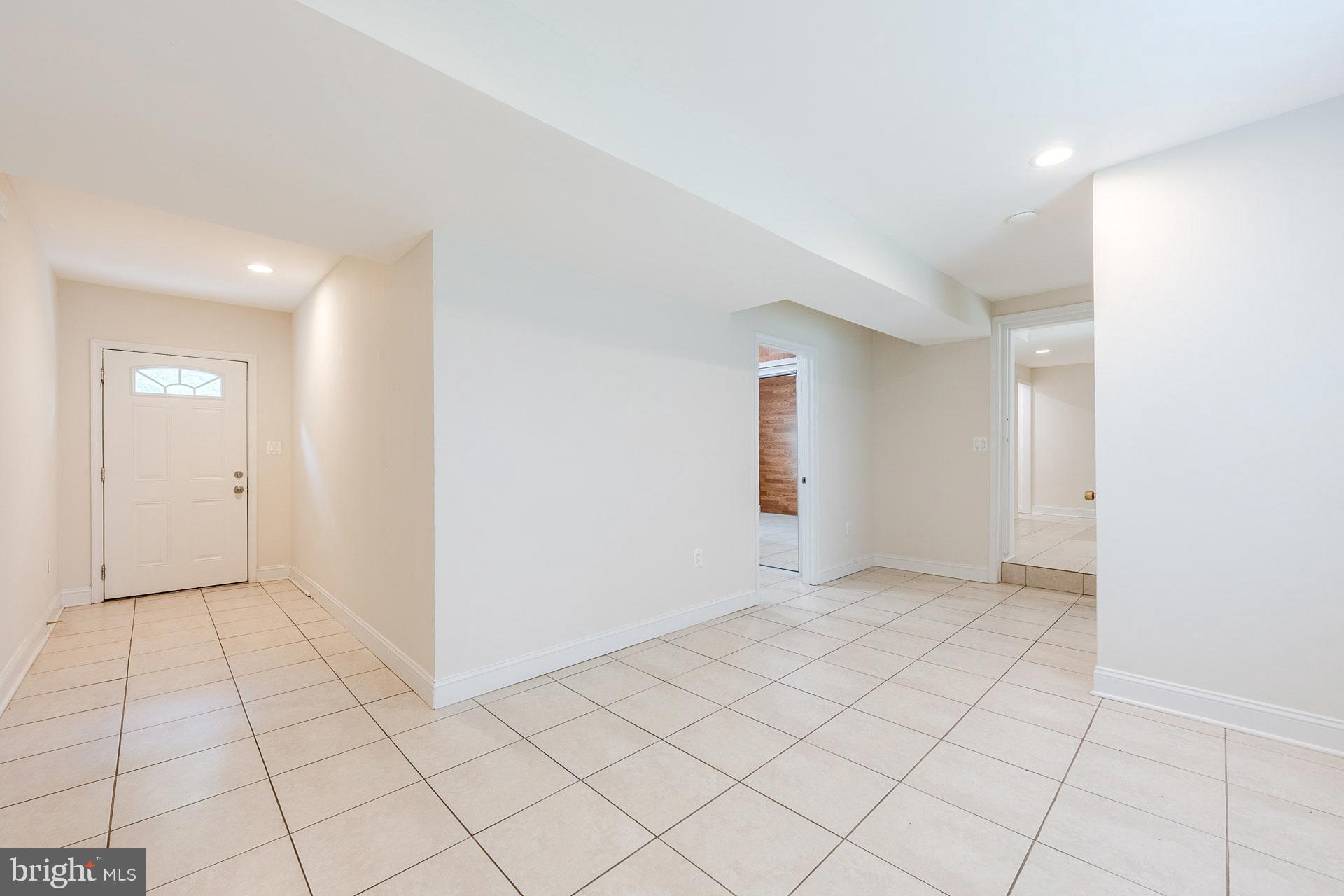 2923 Fairhill Road Fairfax, VA 22031 - Photo 37 of 63 Gallery Image 37